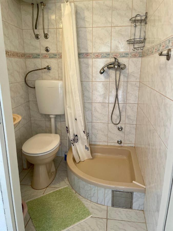 Studio Apartmani Kremic Karlobag Εξωτερικό φωτογραφία